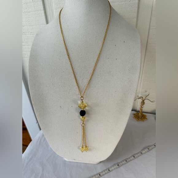 Three goldtone layering style necklaces - Picture 4 of 8